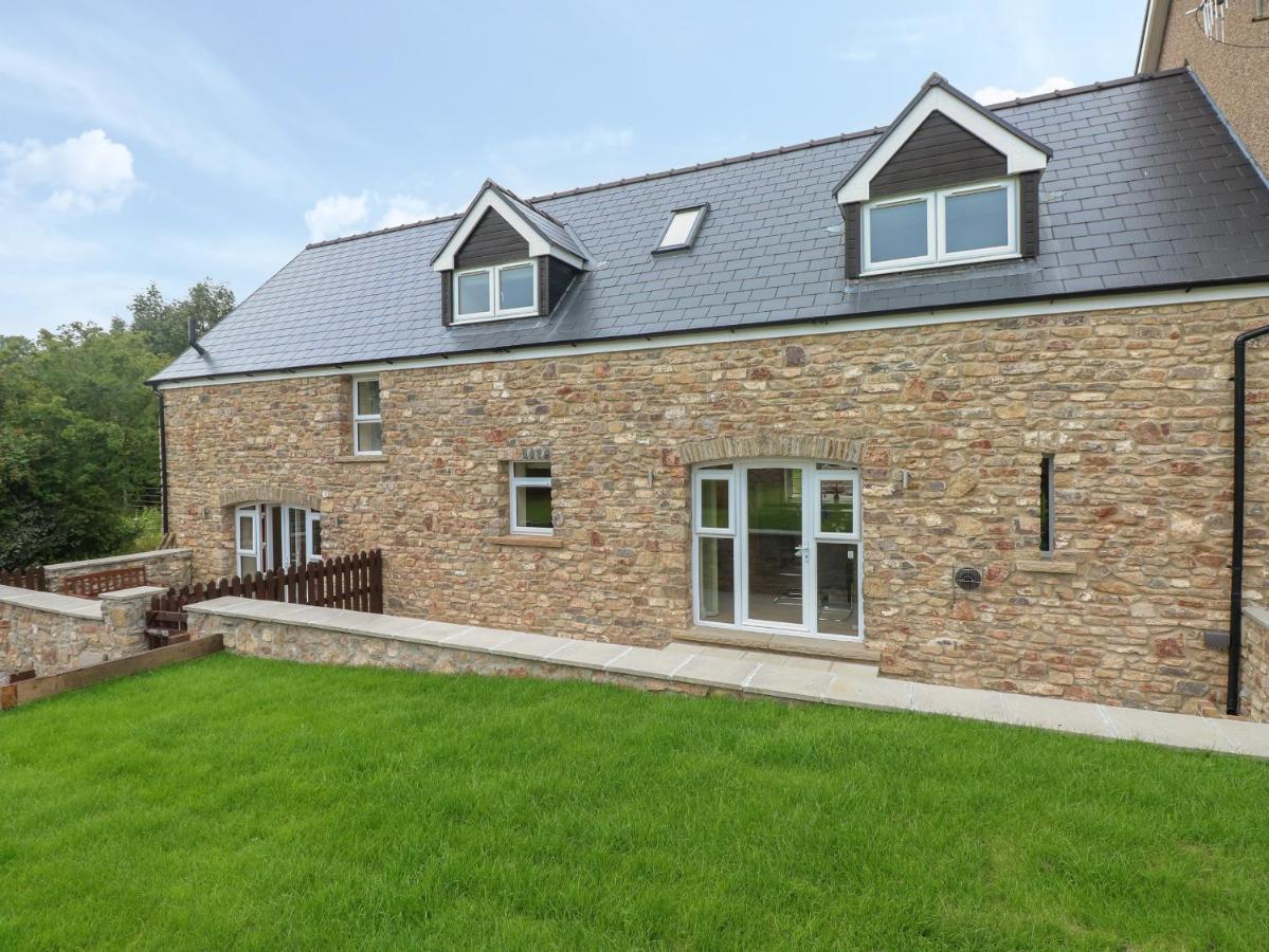 Woodpecker Barn Villa Pontyclun Luaran gambar