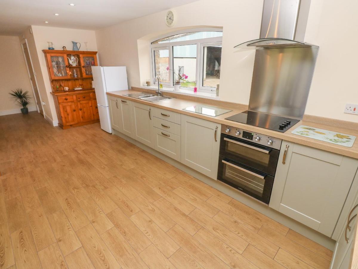 Woodpecker Barn Villa Pontyclun Luaran gambar