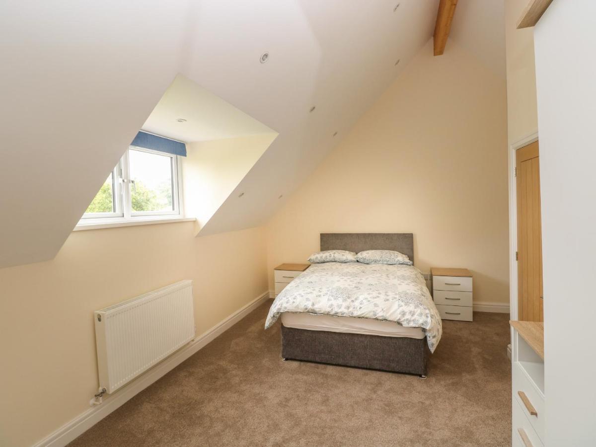 Woodpecker Barn Villa Pontyclun Luaran gambar